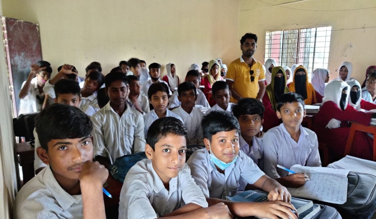 মোমিনপুর উচ্চ বিদ্যালযয়ে ক্লাসের সময়- Mominpur High school মোমিনপুর উচ্চ বিদ্যালযয়ে ক্লাসের সময়- Mominpur High school